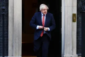 Thủ tướng Anh Boris Johnson tuyên bố sẽ không bỏ rơi người dân Hong Kong. Ảnh: REUTERS