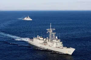 Hải quân Úc và Ấn Độ tham gia tập trận chung ở vùng biển phía Nam Ấn Độ vào tháng 4-2019. Ảnh: REUTERS