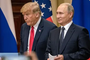Tổng thống Donald Trump (trái) và người đồng cấp Nga Vladimir Putin (phải) tại thượng đỉnh Helsinki tháng 7-2018. Ảnh: AFP