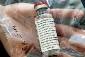 Kết hợp thuốc kháng virus remdesivir và thuốc sốt rét có thể giảm tác dụng kháng virus của remdesivir. Ảnh: REUTERS