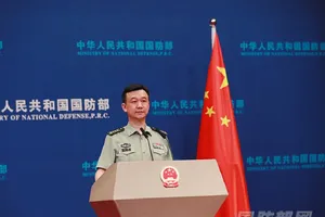 Người phát ngôn Bộ Quốc phòng Trung Quốc Ngô Khiêm trong buổi họp báo ngày 24-6. Ảnh: BỘ QUỐC PHÒNG TRUNG QUỐC