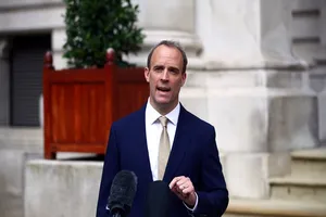 Ngoại trưởng Anh Dominic Raab nói về phản ứng của London sau khi Bắc Kinh áp luật an ninh quốc gia Hong Kong. Ảnh: AP