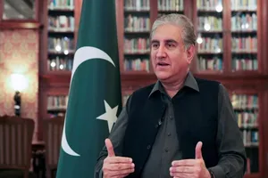Ngoại trưởng Pakistan Shah Mehmood Qureshi trong cuộc phỏng vấn với hãng tin Reuters ở thủ đô Islamabad, ngày 1-3.