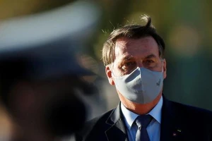 Tổng thống Brazil Jair Bolsonaro tham dự lễ khánh thành Trung tâm điều phối không gian ở Brasípa, Brazil ngày 23-6-2020. 