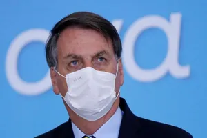 Tổng thống Brazil Jair Bolsonaro ngày 8-7 đã phủ quyết các kế hoạch hỗ trợ người bản địa chống lại dịch COVID-19.