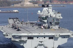 Tàu sân bay HMS Queen Elizabeth của Anh đậu tại New York năm 2018. Ảnh: GETTY IMAGES