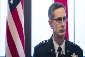 Tướng Kevin Schneider. Ảnh: REUTERS