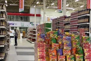 Bên trong siêu thị Megasis. Ảnh: FERESHTEH SADEGHI