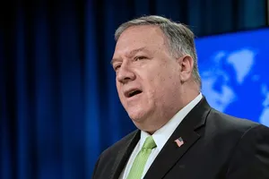 Ngoại trưởng Mỹ Mike Pompeo trong một cuộc họp báo ở Nhà Trắng vào tháng 3-2020. Ảnh: REUTERS
