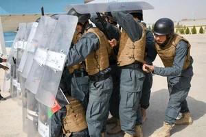 Lực lượng cảnh sát Afghanistan. Ảnh: STARS AND STRIPES