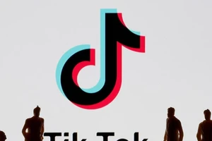 Hình ảnh logo của Tik Tok được chụp hồi tháng 10-2019. Ảnh: REUTERS/Dado Ruvic