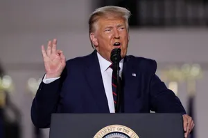 Tổng thống Mỹ Donald Trump phát biểu trong ngày đầu tiên của Đại hội toàn quốc của Đảng Cộng hòa tại Charlotte, Bắc Carolina, Mỹ. ẢNH: REUTERS 