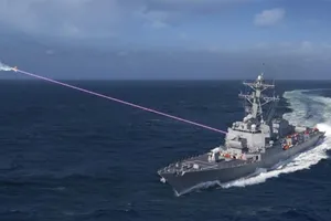 Tàu chiến Mỹ được trang bị vũ khí laser. Ảnh: LOCKHEED MARTIN