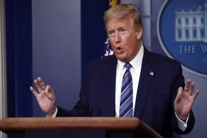 Tổng thống Mỹ Donald Trump trong một cuộc họp báo tại Nhà Trắng. Ảnh: AP