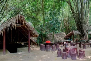 Bên trong địa đạo Củ Chi được đề nghị là Di sản thế giới 