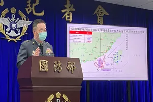 Thiếu tướng Yeh Kuo-hui thuộc Cơ quan phòng vệ Đài Loan tại cuộc họp báo đột xuất ngày 10-9. Ảnh: REUTERS