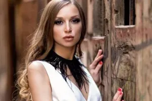 Người mẫu Nga Galina Fedorova chết đuối trong tình trạng khỏa thân gần căn cứ tuyệt mật của NATO.