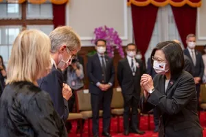 Nhà lãnh đạo Đài Loan Thái Anh Văn và Chủ tịch Thượng viện Séc Milos Vystrcil. Ảnh: TAIWANNEWS