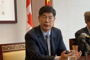 Đại sứ Trung Quốc tại Canada - ông Cong Peiwu.
