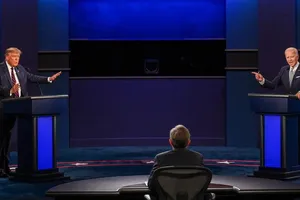 Hai ứng viên tổng thống Mỹ trong phiên tranh luận đầu tiên.