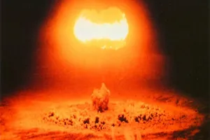 Một vụ nổ gây ra từ tên lửa hạt nhân được chụp lại.