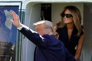 Rộ tin đồn Nhà Trắng dùng người đóng thế Đệ nhất phu nhân