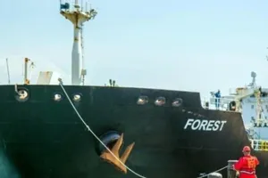 Mỹ đẩy mạnh trừng phạt đối với dầu mỏ Iran trước cuộc bầu cử