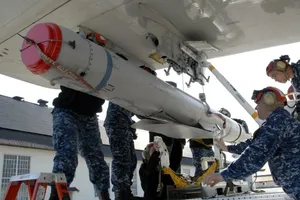 Tên lửa không đối đất tầm xa (SLAM-ER) của Mỹ. Ảnh: EUROPEAN SECURITY & DEFENCE