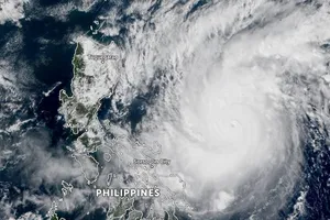 Siêu cuồng phong Goni với sức gió lên tới cấp 17 đang di chuyển nhanh về phía Philippines. Ảnh chụp màn hình ZOOM EARTH