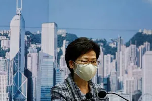 Bà Lâm sang Bắc Kinh bàn khôi phục kinh tế Hong Kong sau dịch