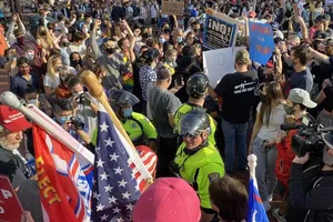 Người biểu tình ủng hộ ông Trump ở bang Massachusetts ngày 7-11. Ảnh: AP