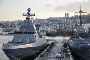 Tàu hộ vệ tên lửa Saar-6 tại căn cứ hải quân Israel ở cảng Haifa, ngày 2-12. 