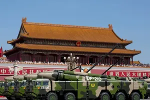 Đô đốc Mỹ cảnh báo về lực lượng tên lửa của Trung Quốc. Ảnh: AP