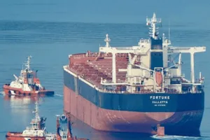 Mặc Mỹ cấm vận, Iran cử đội tàu chở dầu 'khủng' đến Venezuela 