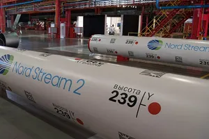 Các đoạn đường ống dẫn khí được chuẩn bị cho dự án Dòng chảy phương Bắc 2. Ảnh: SPUTNIK