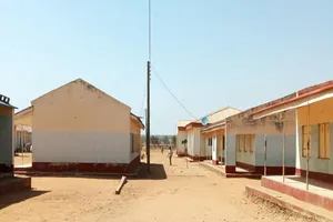 Cướp tấn công trường học, hàng trăm học sinh mất tích 