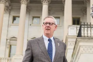 Hạ nghị sĩ Mỹ Paul Mitchell tuyên bố bỏ đảng Cộng hòa để phản đối những hành động nhằm lật ngược kết quả bầu cử của Tổng thống Donald Trump.