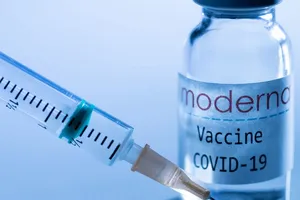 Vaccine ngừa COVID-19 do công ty Moderna (Mỹ) đã được cấp phép sử dụng khẩn cấp ở Mỹ. Ảnh: GETTY
