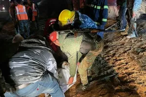 IS nhận trách nhiệm vụ phục kích xe buýt giết 37 binh sĩ Syria