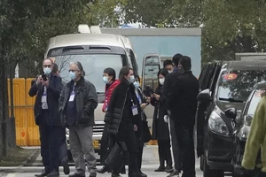 Các thành viên nhóm điều tra của Tổ chức Y tế Thế giới đến bệnh viện Jinyintan ở TP Vũ Hán.