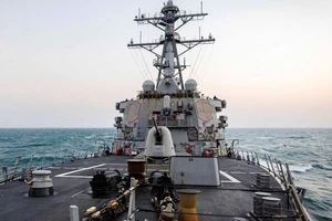 Trung Quốc phản ứng vụ tàu chiến Mỹ đến Biển Đông