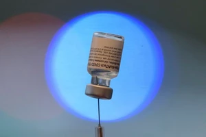 Vaccine ngừa COVID-19 của Pfizer/BioNTech. Ảnh: AFP