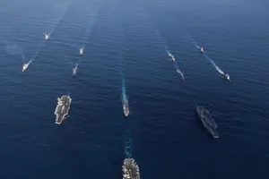 Mỹ đã điều nhóm tác chiến tàu sân bay USS Theodore Roosevelt và USS Nimitz vào Biển Đông. Ảnh: US NAVY