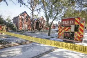 Căn nhà bà Jackie Pham Nguyen bị phong tỏa sau vụ hỏa hoạn hôm 16-2. Ảnh: HOUSTON CHRONICLE