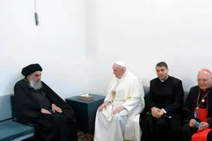 Đức Giáo hoàng Francis và Đại giáo chủ Hồi giáo dòng Shia Ayatollah Ali al-Sistani có cuộc gặp lịch sử ở thành phố thánh địa Naja hôm 6-3.