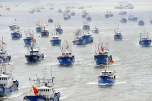 'Sự bành trướng của Bắc Kinh đe dọa hệ sinh thái Biển Đông'. Ảnh: NEWSBEEZER