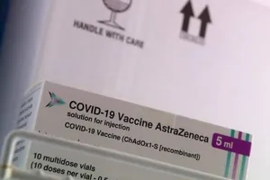 Vaccine ngừa COVID-19 của hãng AstraZeneca. Ảnh: REUTERS