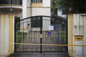 Cổng Đại sứ quán Triều Tiên ở Kuala Lumpur bị phong tỏa sau khi Triều Tiên cắt đứt quan hệ ngoại giao với Malaysia.