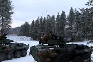 Chỉ huy Mỹ rèn kỹ năng tác chiến qua trò chơi trực tuyến. Ảnh: CNN