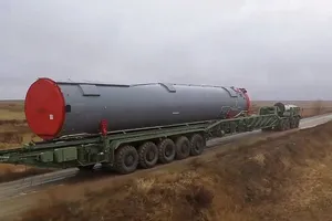 Tên lửa đạn đạo liên lục địa UR-100N UTTKh. Ảnh: TASS
